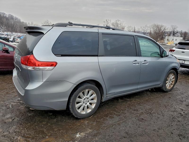 Photo 3 from auction – 2011 TOYOTA SIENNA LE with VIN 5TDJK3DC7BS021433