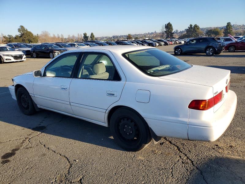 Photo 2 from auction – 2000 TOYOTA CAMRY CE with VIN 4T1BG22K6YU738254