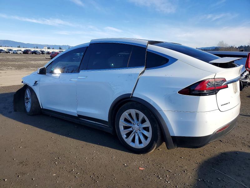 Photo 2 from auction – 2016 TESLA MODEL X with VIN 5YJXCBE2XGF016939