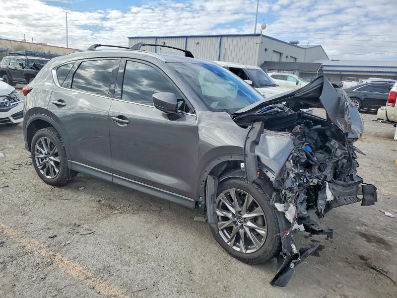 Photo 2 from auction – 2019 MAZDA CX-5 SIGNA with VIN JM3KFBEY8K0508275