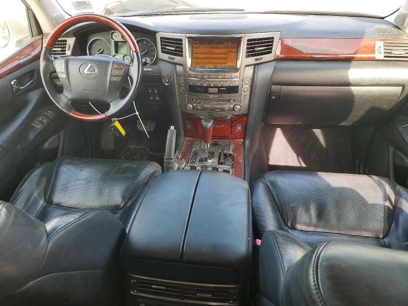 Photo 8 from auction – 2011 LEXUS LX 570 with VIN JTJHY7AX1B4061219