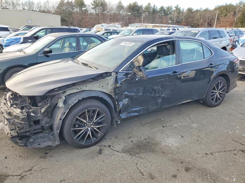 TOYOTA CAMRY SE 2022 with VIN 4T1G11BK0NU067399 - Photo from auction