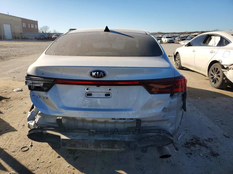 Photo 6 from auction – 2019 KIA FORTE with VIN 3KPF24AD2KE109597