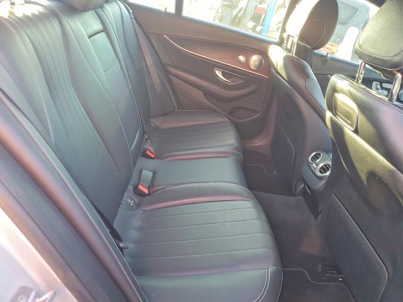 Photo 10 from auction – 2018 MERCEDES-BENZ E 300 with VIN WDDZF4JB6JA320499