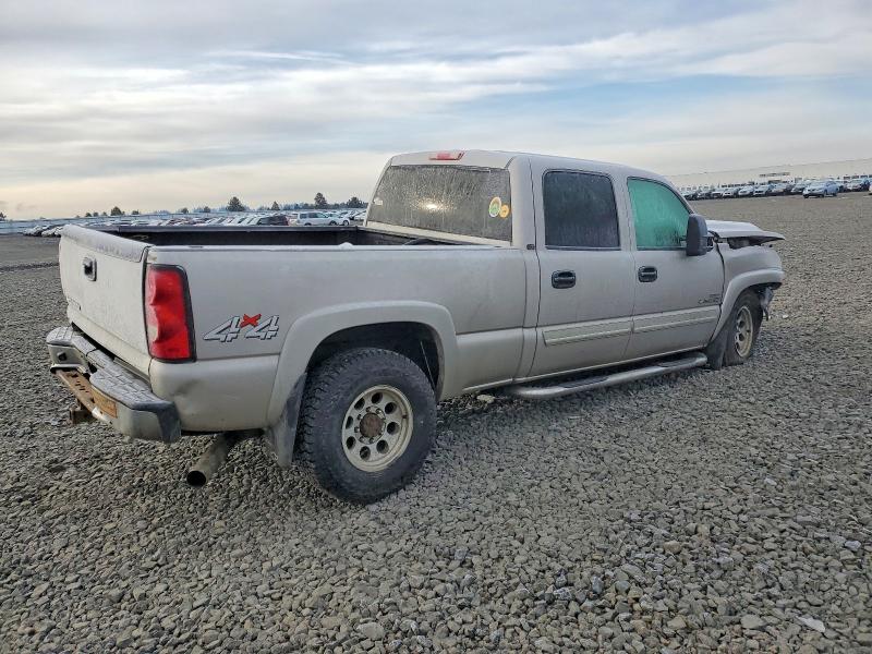 Photo 3 from auction – 2006 CHEVROLET SILVERADO with VIN 1GCHK23226F114271