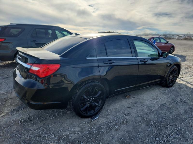 Photo 3 from auction – 2014 CHRYSLER 200 with VIN 1C3CCBCG9EN193286