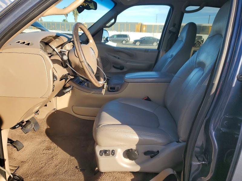 Zdjęcie 7 z aukcji – 2002 FORD EXPEDITION z VIN 1FMRU17L22LA91948