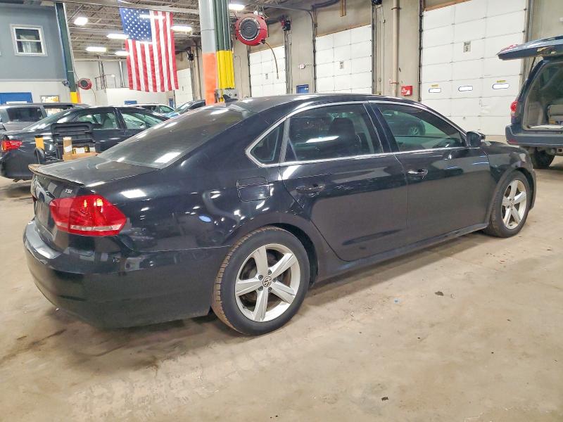 Photo 3 from auction – 2015 VOLKSWAGEN PASSAT S with VIN 1VWAT7A30FC103663