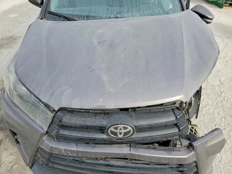 Photo 12 from auction – 2019 TOYOTA HIGHLANDER with VIN 5TDJZRFH1KS607293