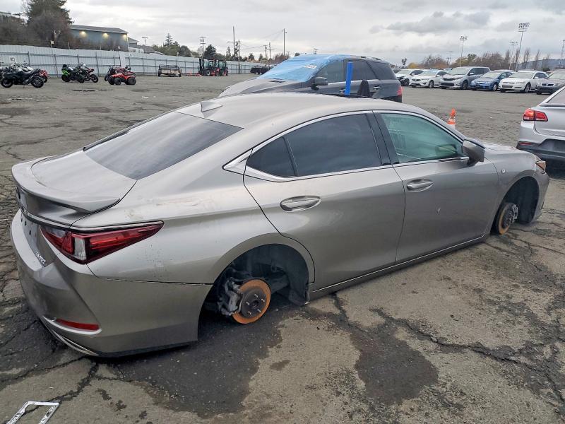 Photo 3 from auction – 2019 LEXUS ES 350 with VIN 58ABZ1B17KU029229