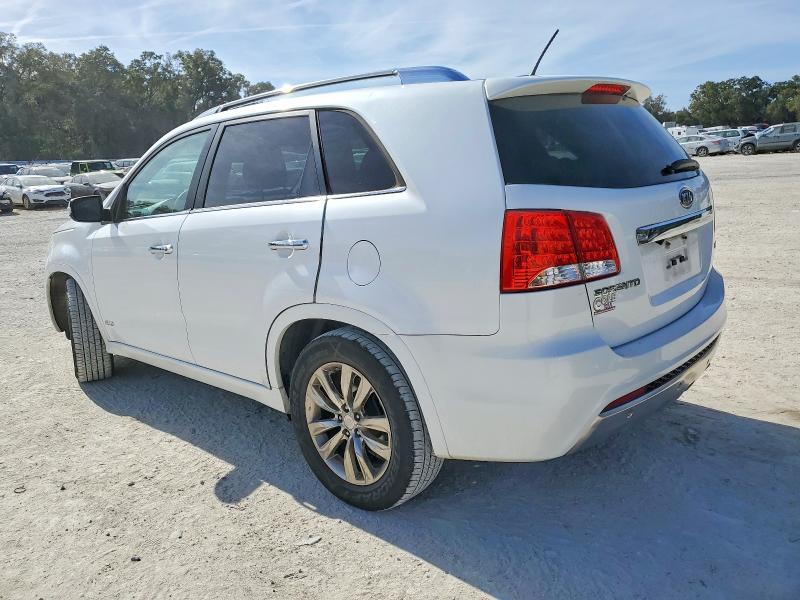 Photo 2 from auction – 2011 KIA SORENTO SX with VIN 5XYKWDA23BG099585