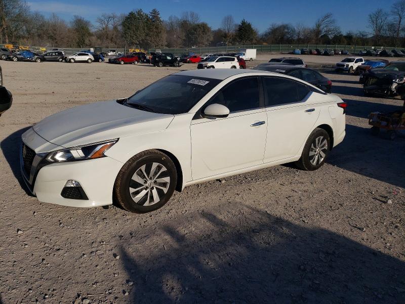 NISSAN ALTIMA S 2019 with VIN 1N4BL4BVXKC103028 - Photo from auction