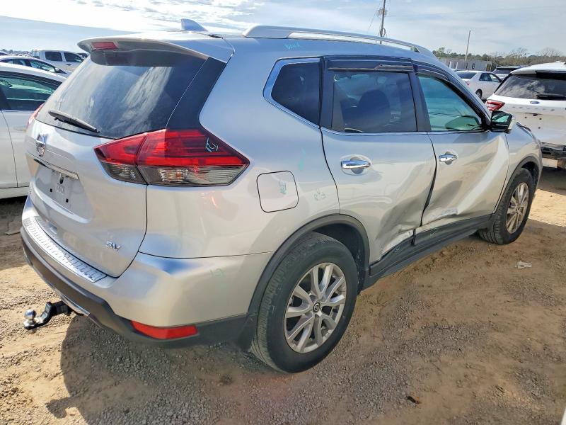 Photo 3 from auction – 2017 NISSAN ROGUE S with VIN 5N1AT2MT0HC879677