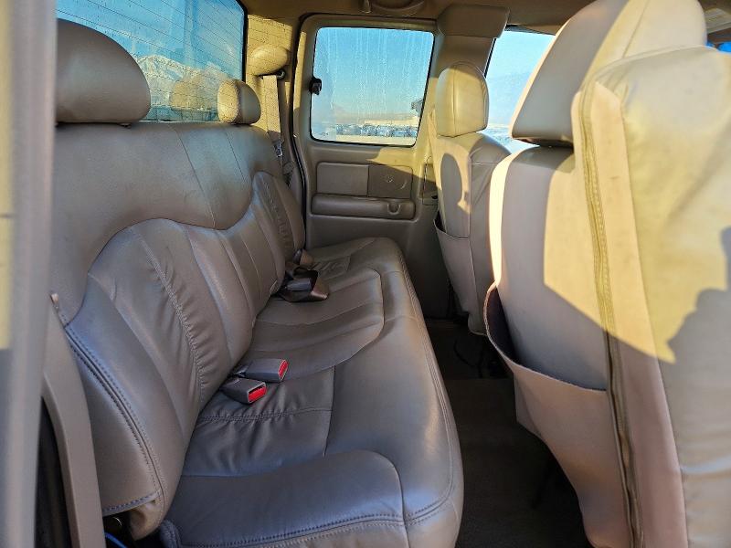 Photo 10 from auction – 2002 CHEVROLET SILVERADO with VIN 1GCEK19T22E283784