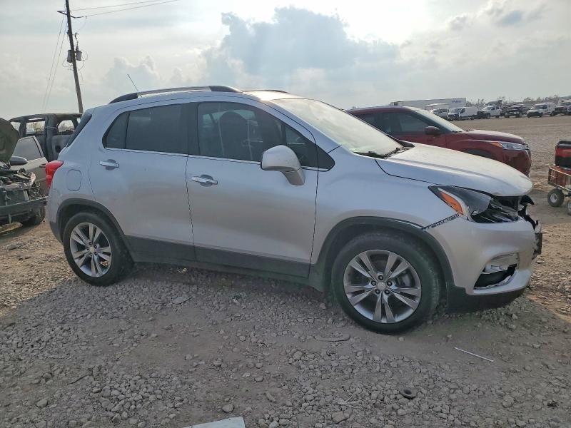 Photo 4 from auction – 2020 CHEVROLET TRAX 1LT with VIN 3GNCJLSB0LL195526