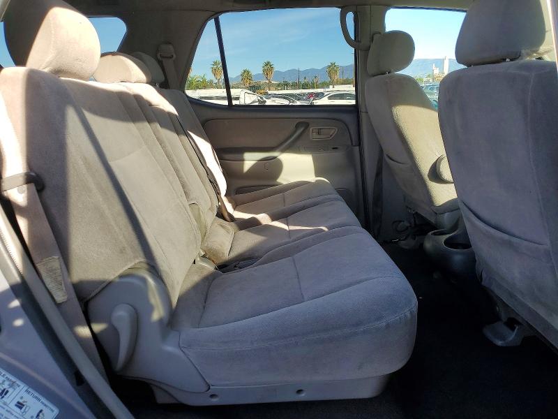 Photo 11 from auction – 2002 TOYOTA SEQUOIA with VIN 5TDBT44A12S060623