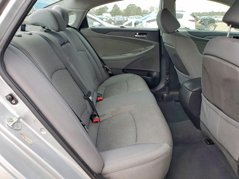 Photo 10 from auction – 2011 HYUNDAI SONATA GLS with VIN 5NPEB4AC3BH133180