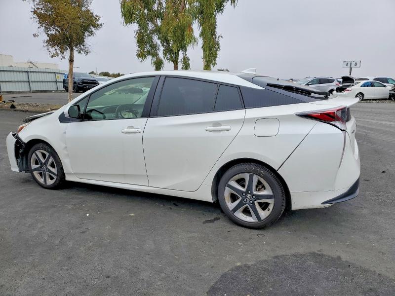 Photo 2 from auction – 2016 TOYOTA PRIUS with VIN JTDKARFU6G3009010