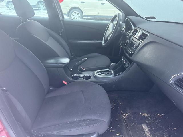 Photo 5 from auction – 2013 CHRYSLER 200 LX with VIN 1C3CCBAB0DN670953