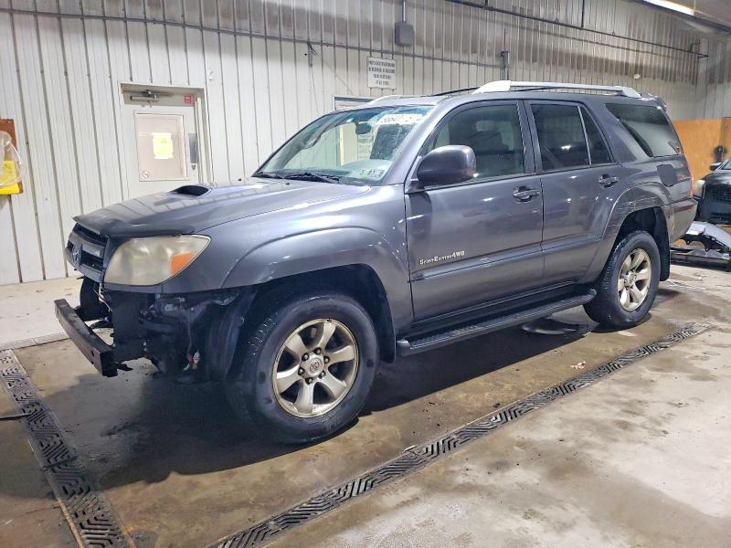 TOYOTA 4RUNNER SR 2005 with VIN JTEBU14R558038694 - Photo from auction