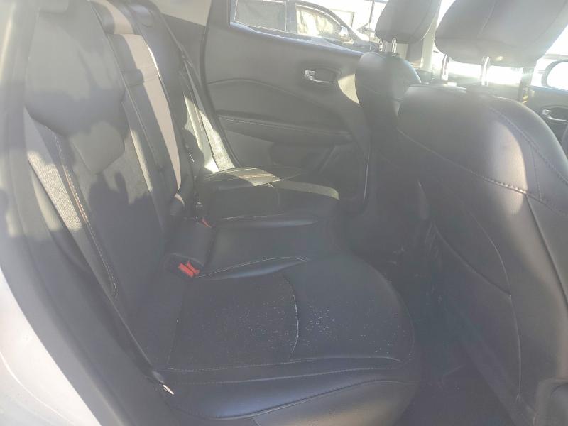 Photo 10 from auction – 2019 JEEP COMPASS with VIN 3C4NJDBB7KT661054