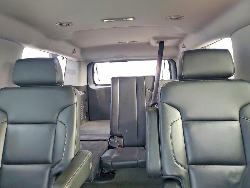 Photo 10 from auction – 2015 CHEVROLET SUBURBAN with VIN 1GNSKJKC5FR508282
