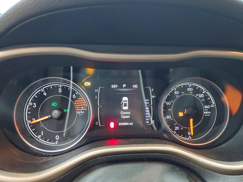 Photo 9 from auction – 2016 JEEP CHEROKEE L with VIN 1C4PJLCB6GW376834