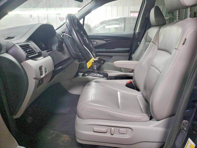 Photo 7 from auction – 2020 HONDA PILOT TOUR with VIN 5FNYF6H62LB019359