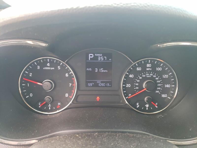 Photo 9 from auction – 2018 KIA FORTE with VIN 3KPFK4A78JE257682
