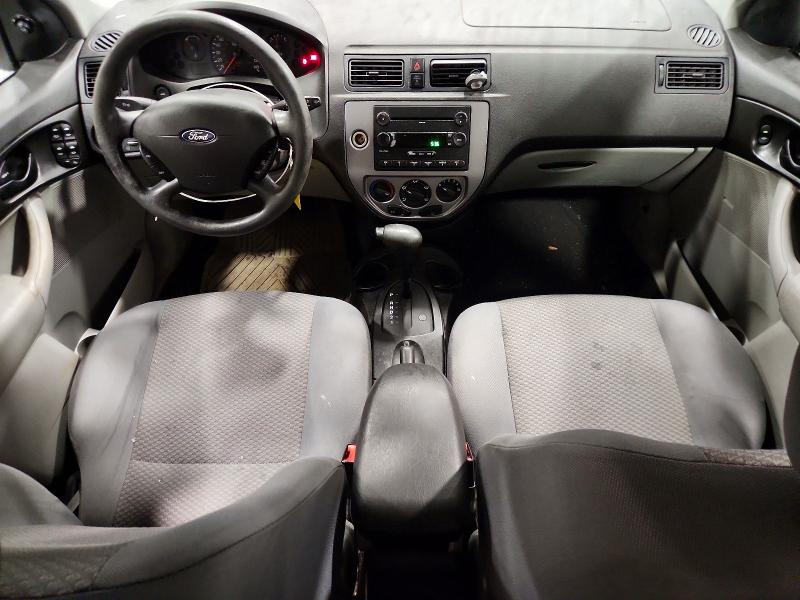 Photo 8 from auction – 2005 FORD FOCUS ZX5 with VIN 3FAFP37N65R111383