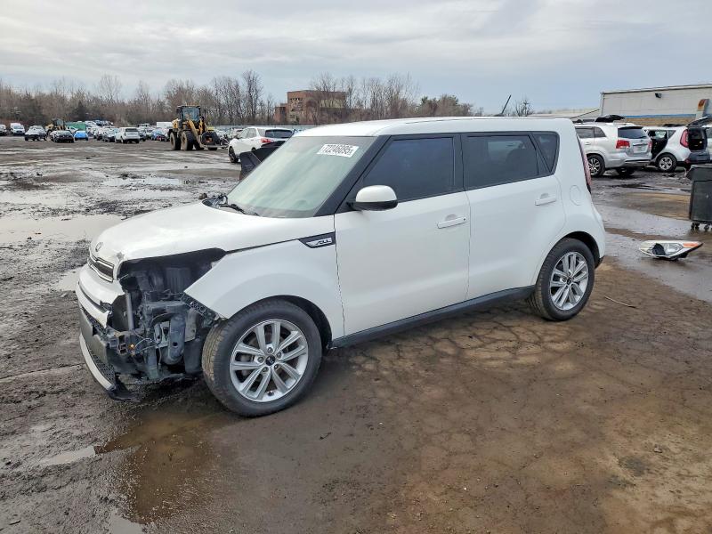 KIA SOUL 2018 with VIN KNDJP3A53J7898131 - Photo from auction