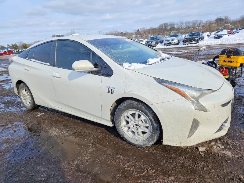 Photo 4 from auction – 2018 TOYOTA PRIUS with VIN JTDKBRFU1J3069362