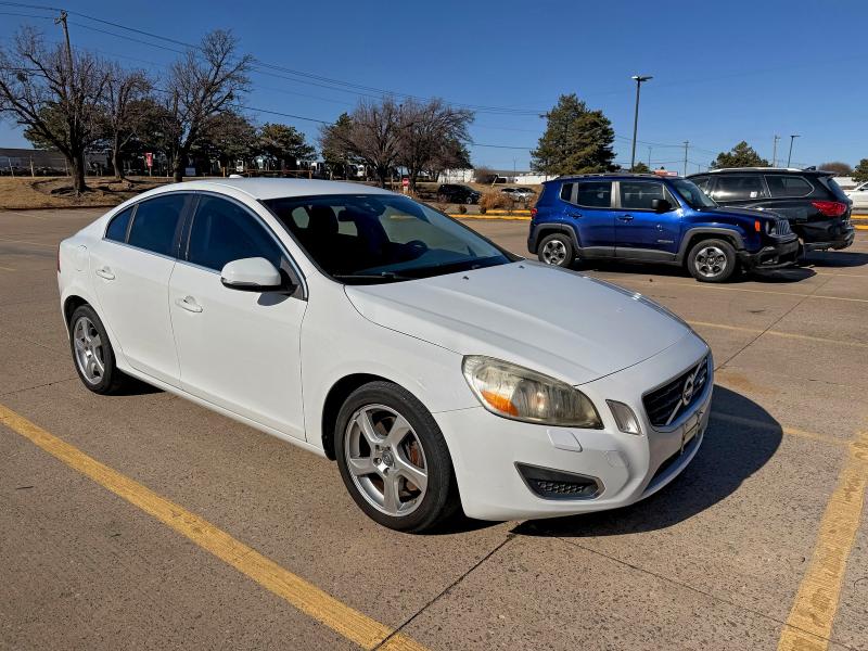 VOLVO S60 T5 2013 with VIN YV1612FSXD2182967 - Photo from auction