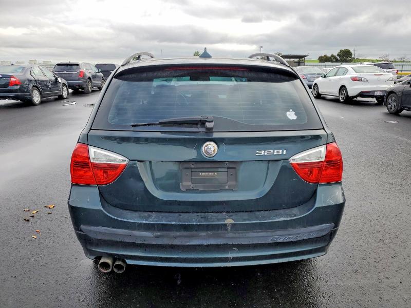 Photo 6 from auction – 2008 BMW 328 IT with VIN WBAVS13588FX17071