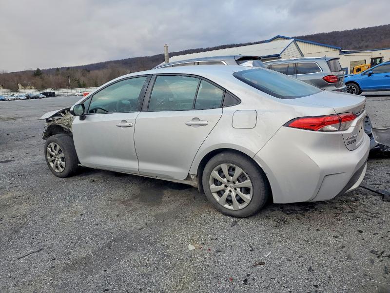Photo 2 from auction – 2021 TOYOTA COROLLA LE with VIN 5YFEPMAE1MP180278