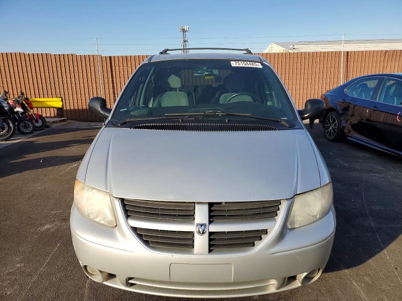 Photo 5 from auction – 2005 DODGE GRAND CARA with VIN 2D4GP44L85R104189