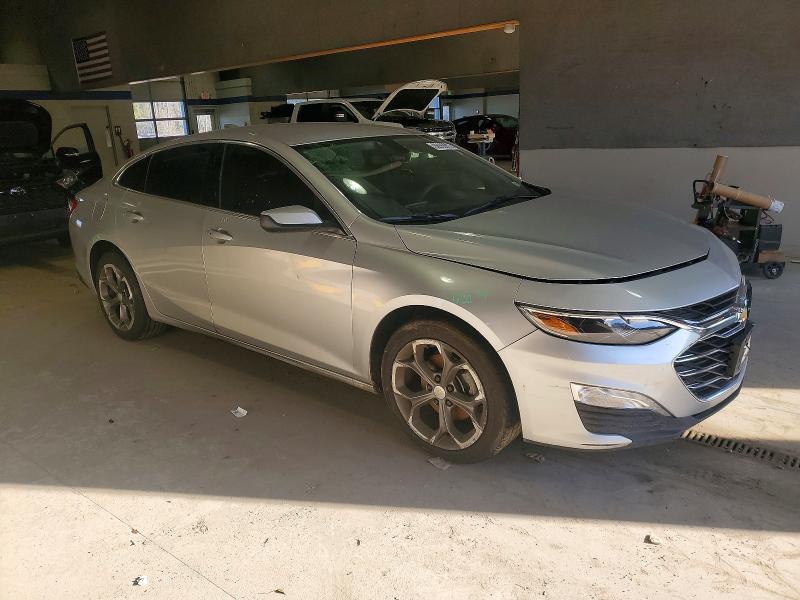 Photo 4 from auction – 2021 CHEVROLET MALIBU with VIN 1G1ZD5ST8MF073046