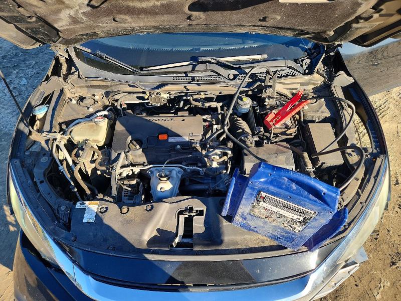 Photo 11 from auction – 2017 HONDA CIVIC EX with VIN 19XFC2F74HE205003