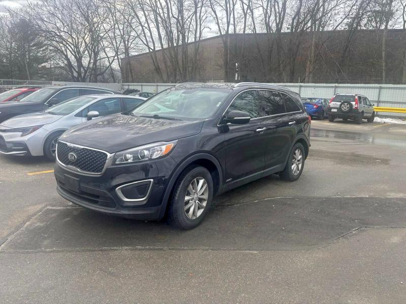 Photo 2 from auction – 2017 KIA SORENTO LX with VIN 5XYPGDA32HG330142