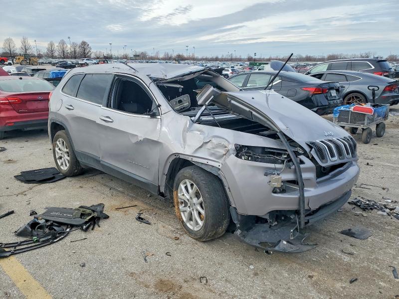 Photo 4 from auction – 2018 JEEP CHEROKEE L with VIN 1C4PJLCB3JD531164