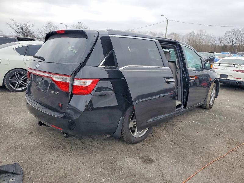 Photo 3 from auction – 2013 HONDA ODYSSEY with VIN 5FNRL5H93DB076396