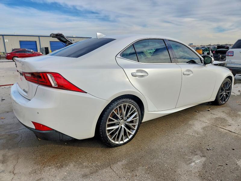 Photo 3 from auction – 2016 LEXUS IS 200T with VIN JTHBA1D27G5003996