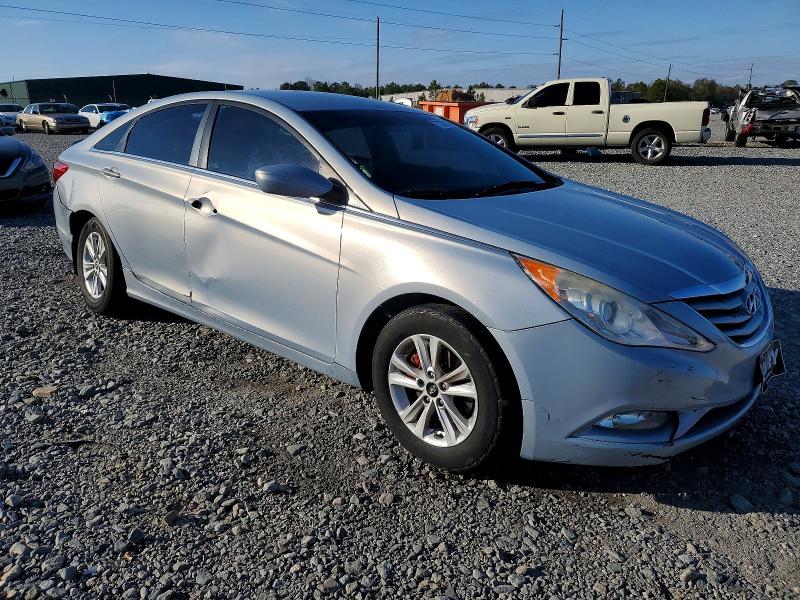 Photo 4 from auction – 2013 HYUNDAI SONATA GLS with VIN 5NPEB4AC1DH736146