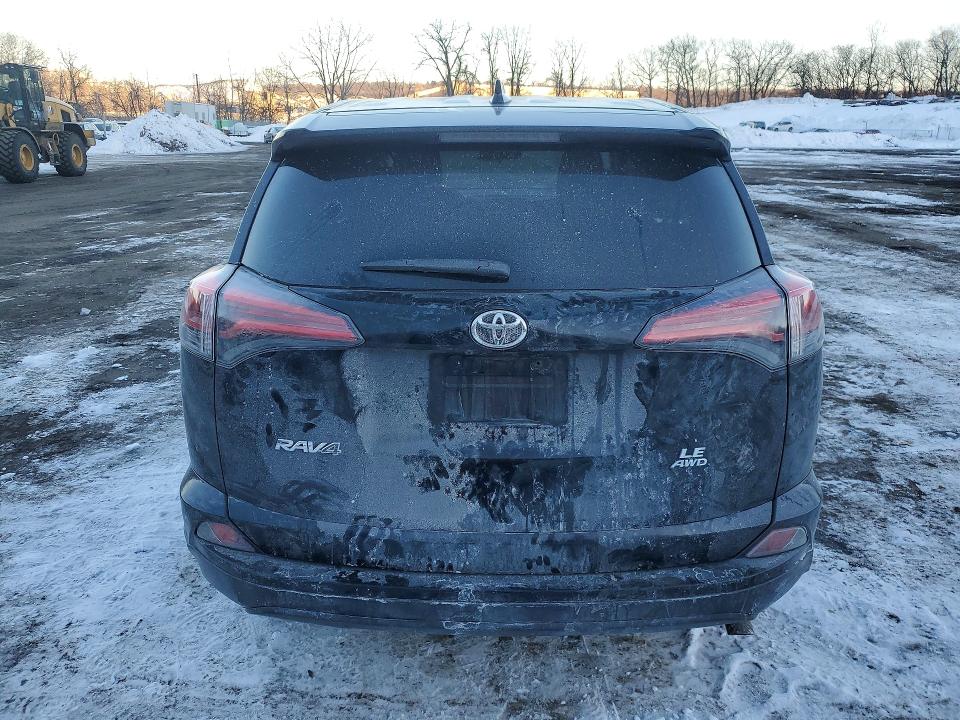 Photo 6 from auction – 2018 TOYOTA RAV4 LE with VIN 2T3BFREV2JW728562