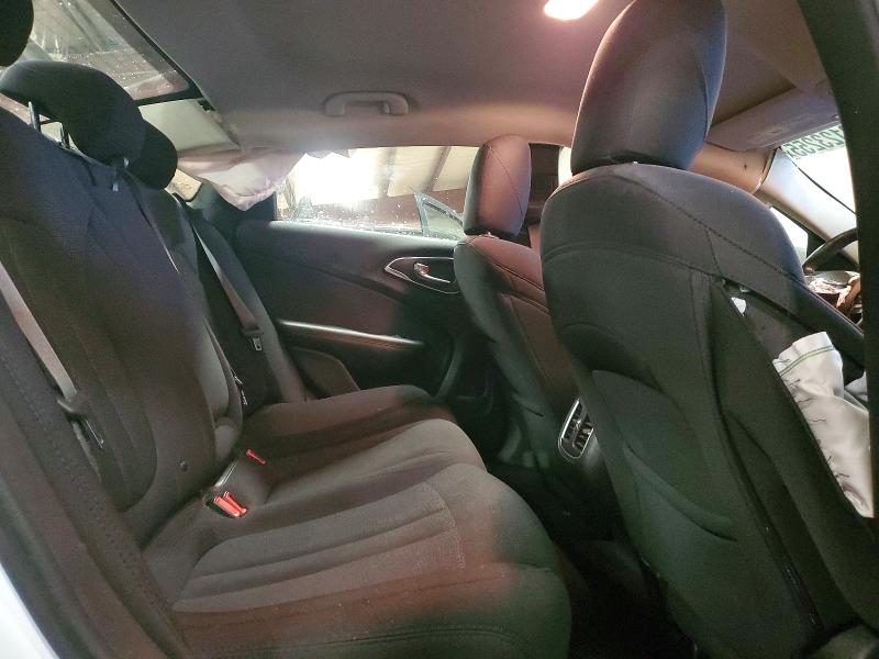Photo 10 from auction – 2015 CHRYSLER 200 with VIN 1C3CCCAB5FN511645