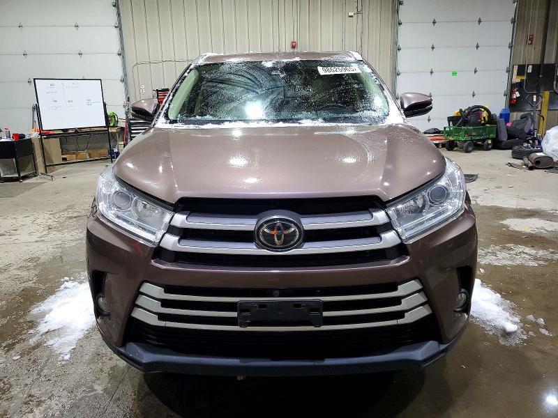 Photo 5 from auction – 2019 TOYOTA HIGHLANDER with VIN 5TDJZRFH6KS927659