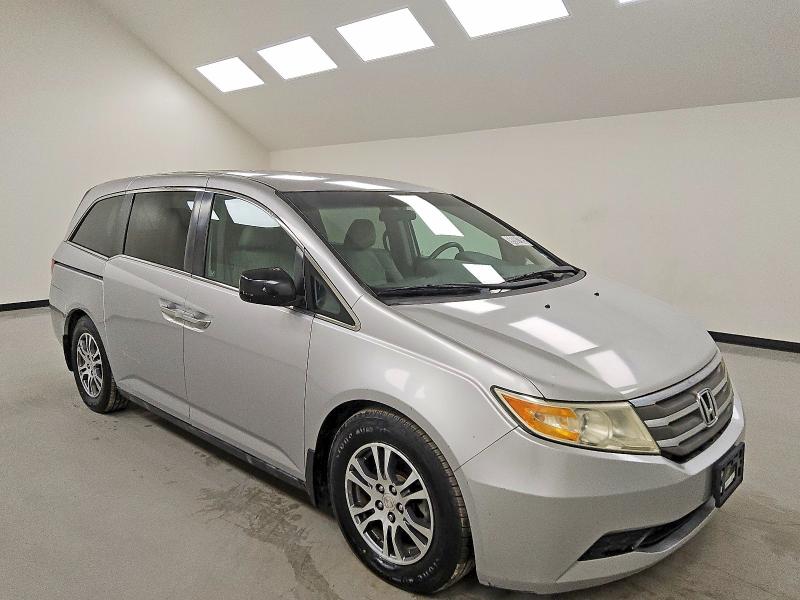 Photo 4 from auction – 2012 HONDA ODYSSEY EX with VIN 5FNRL5H43CB105513
