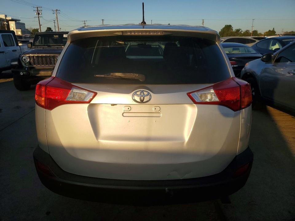Photo 6 from auction – 2015 TOYOTA RAV4 LE with VIN 2T3BFREV0FW279275