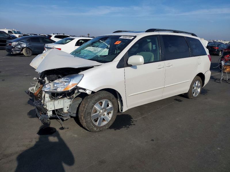 Photo 1 from auction – 2004 TOYOTA SIENNA with VIN 5TDZA22C34S075981