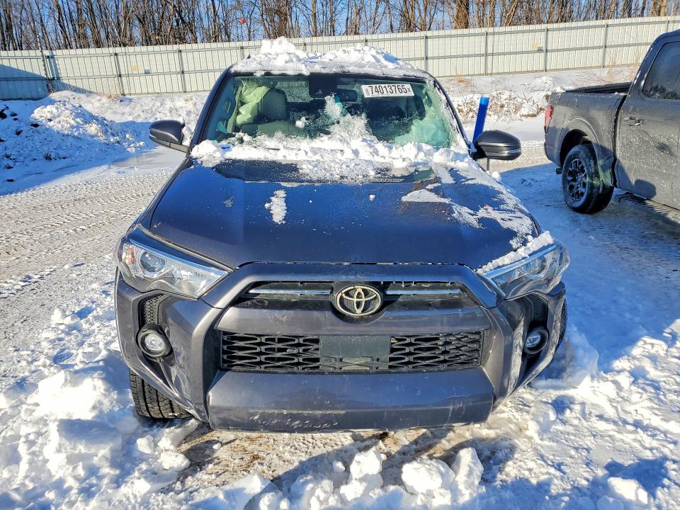 Photo 5 from auction – 2023 TOYOTA 4RUNNER with VIN JTENU5JR0P6135146